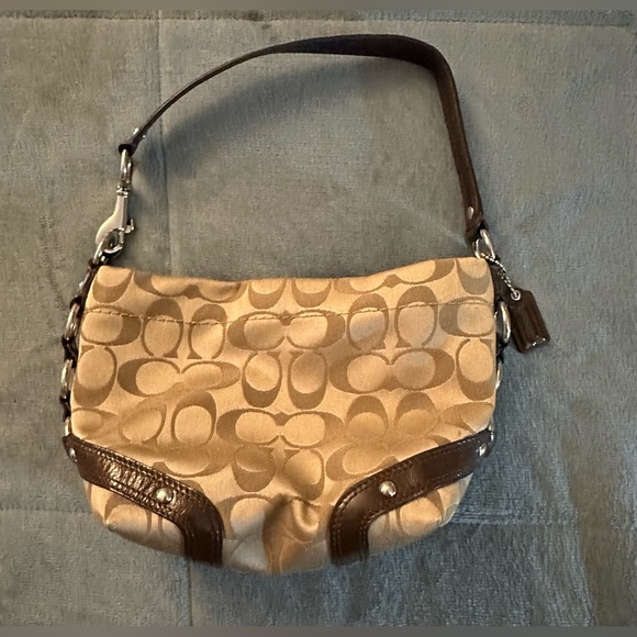 Coach Khaki / Mahogany Small Carly shoulder bag F1026-f44143 - Picture 1 of 5